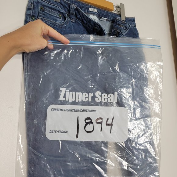 Liz Claiborne Denim Blue Jeans Stretch Straight Leg Classic Casual Womens 8 - Picture 14 of 14